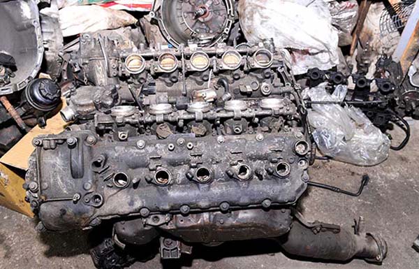BMW 1 SERİSİ ÇIKMA YEDEK PARÇA ÇIKMA-BMW-PARÇA-M5-5-SERİSİ-MOTOR-(1)